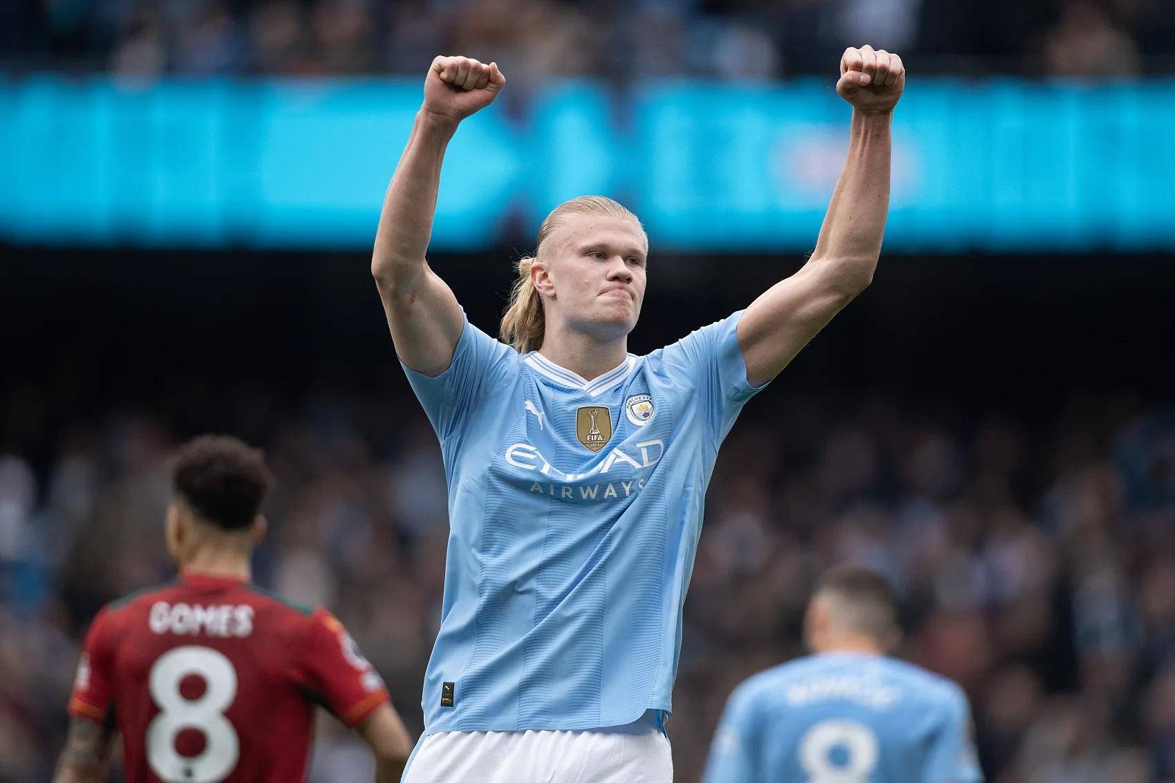 血性！韩国队球员挑衅拜合拉木，王博豪为队友出头撞倒挑事者（硬刚！韩国队员挑衅拜合拉木，王博豪挺身护队友将挑事者撞翻）