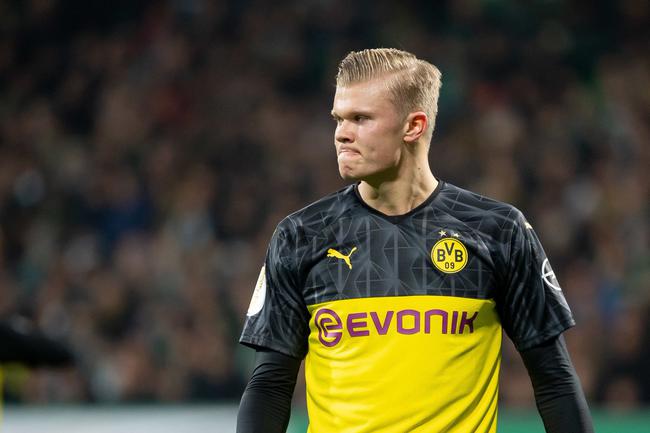 威少本赛季首发时场均接近15+8+8，高于赛季平均数据（威少本季先发场均近15+8+8，优于赛季场均）