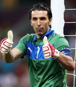 瑞士大名单：阿坎吉领衔，扎卡、科贝尔、恩多耶、R罗在列（瑞士队大名单出炉：阿坎吉压阵，扎卡、科贝尔、恩多耶、R罗悉数入选）