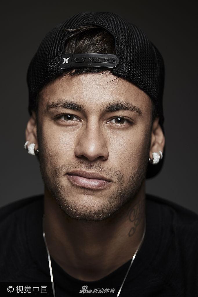 邵佳一独立带队时间不足一年半，此前曾担任国足助教（邵佳一独立执教未满一年半，此前曾任国足助教）